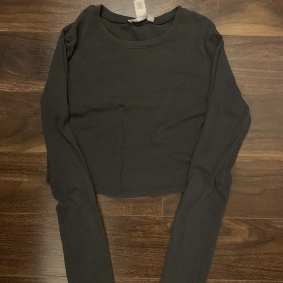 FOREVER 21 | cropped long sleeve - Picture 1 of 5